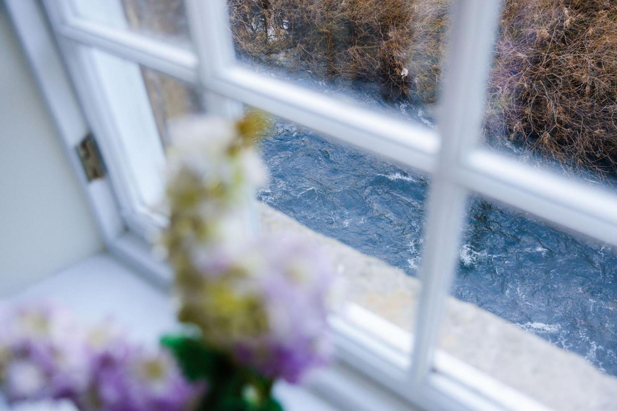 New Lanark Self Catering Waterhouses 外观 照片